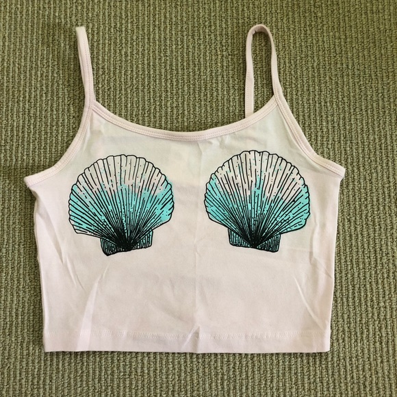 Forever 21 Tops - Forever 21 Mermaid Seashell Crop Top